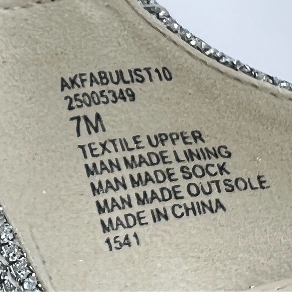 Anne Klein Womens Size 7 Fabulist Textured Silver Point Toe Heels Pumps Shoes - Picture 13 of 13